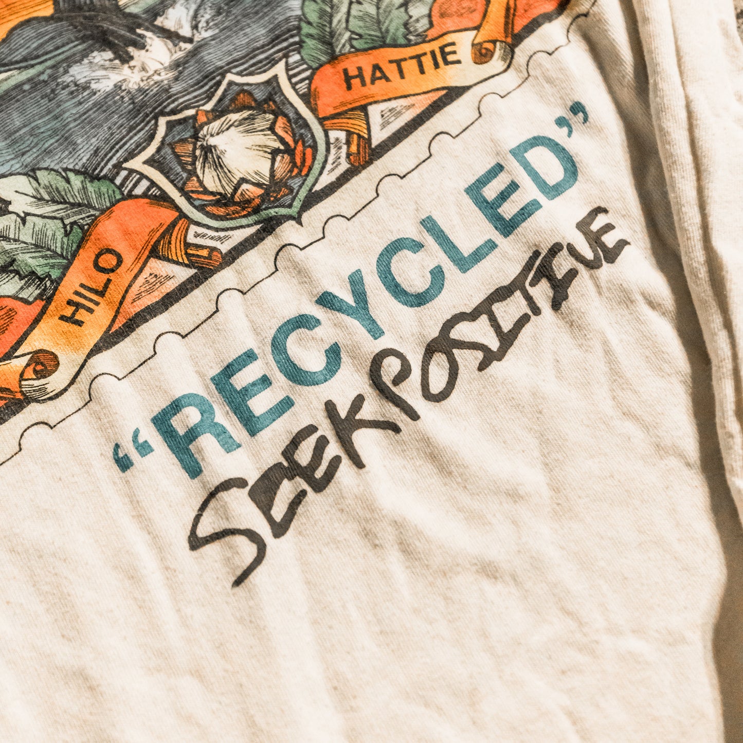2000's hawaii tee