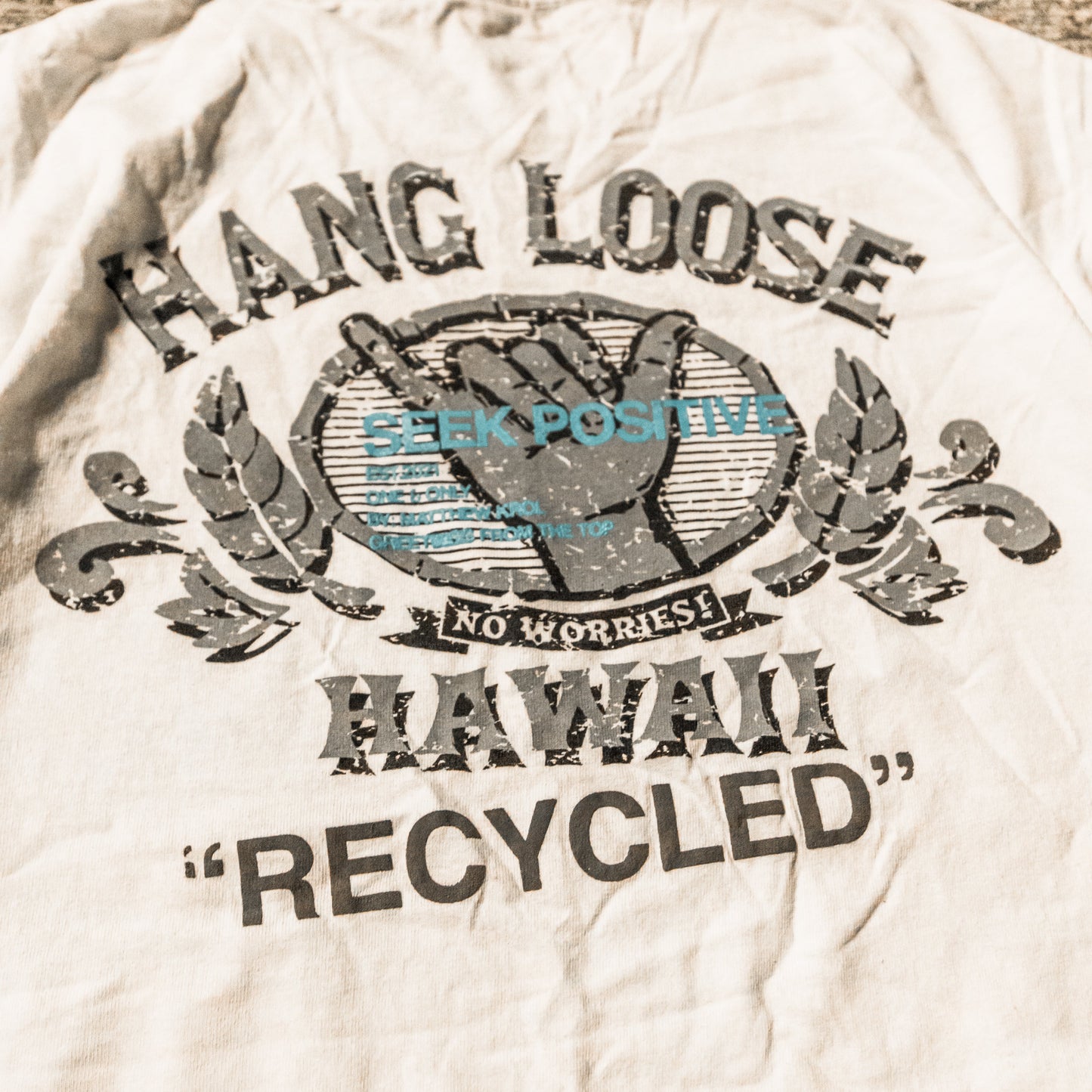 2000's hawaii tee