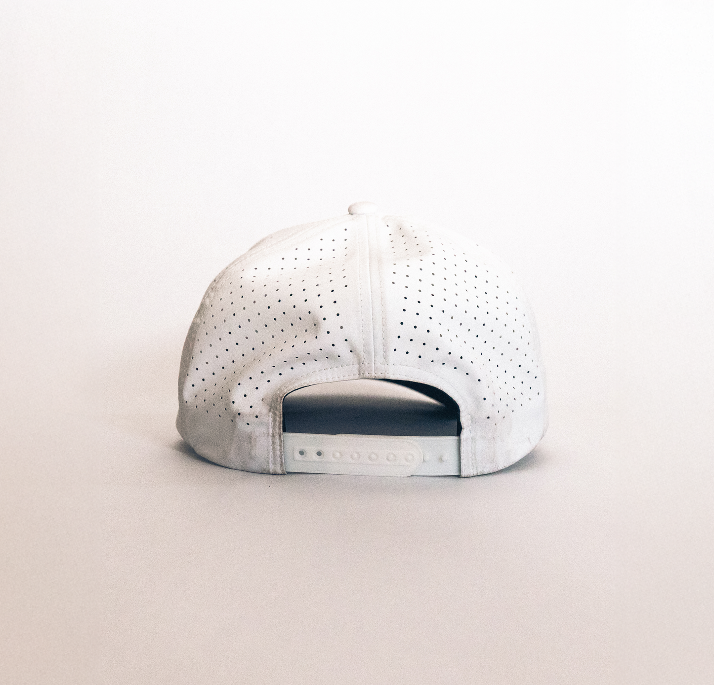 White SP Performance hat