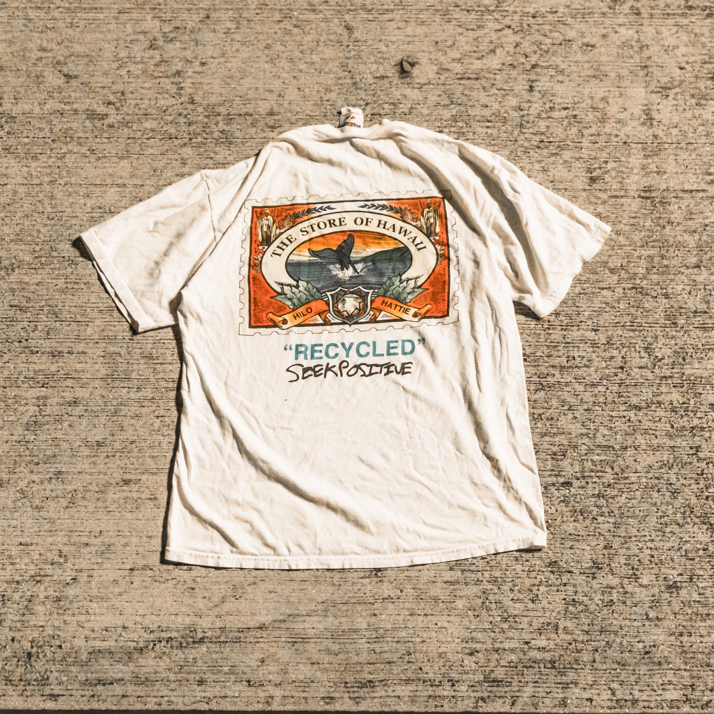 2000's hawaii tee