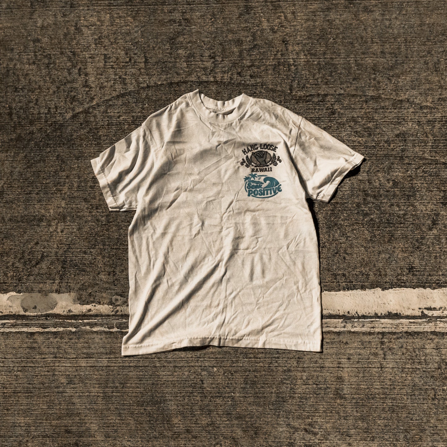 2000's hawaii tee