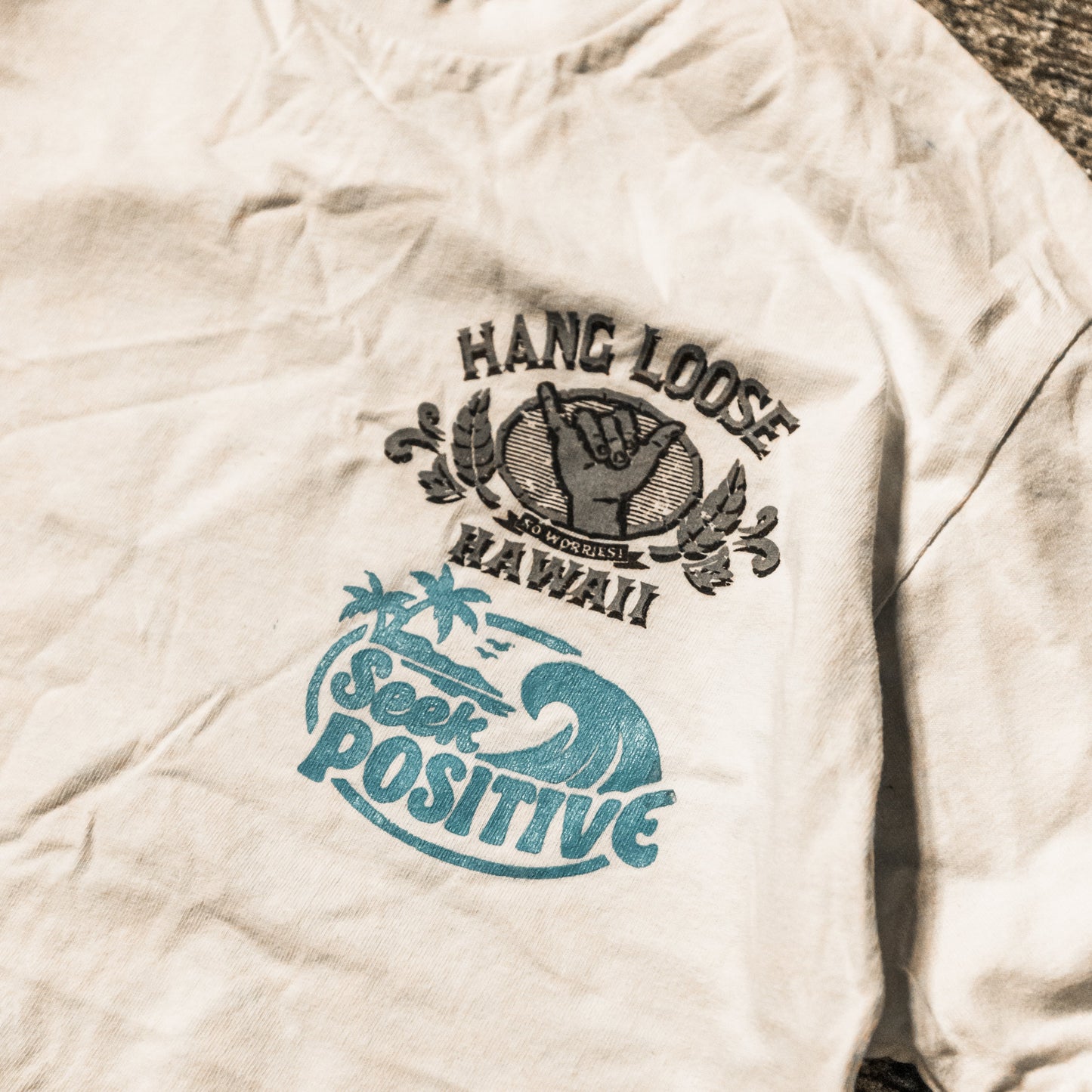 2000's hawaii tee