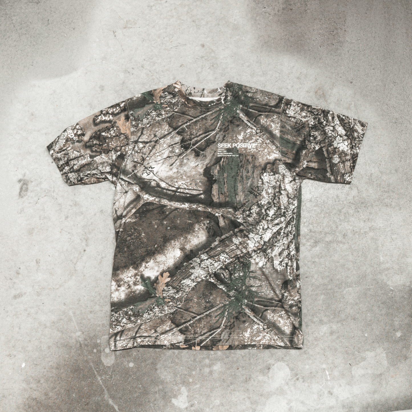 Real tree short sleeve